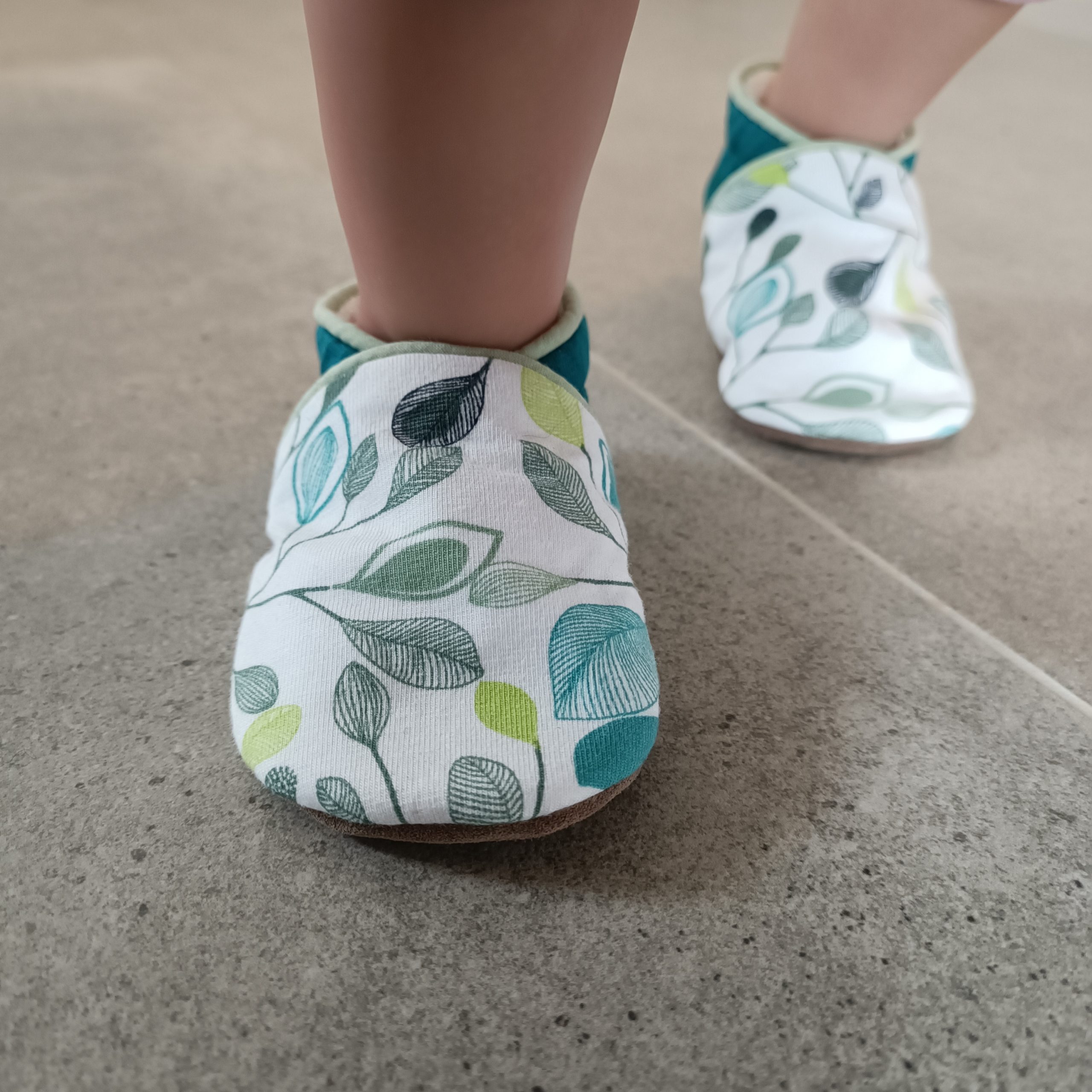 Chaussons Feuillage Vert – Image 2